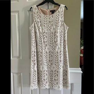 Jessica Howard Lace Sleeveless Dress